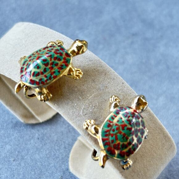Lovely Vintage Green & Red Enamel Turtle Screw-back Earrings Gold-tone - Picture 13 of 16